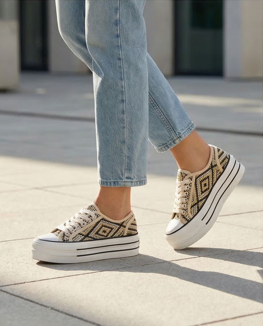 Baskets compensées beige et noire
